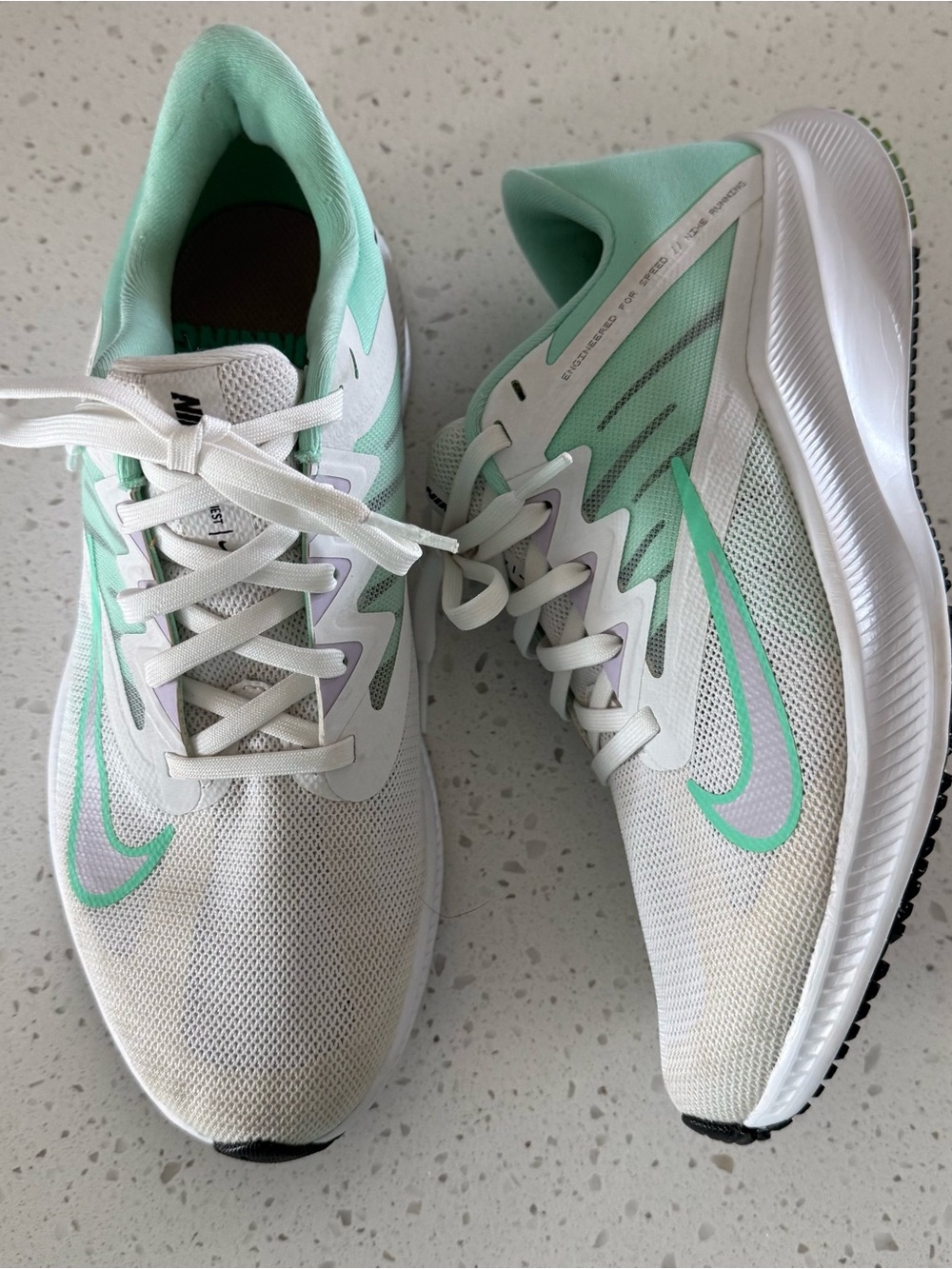 Nike Quest 3 Womens Size 8 Mint Green White Athletic Running Shoes Sneakers  MIN